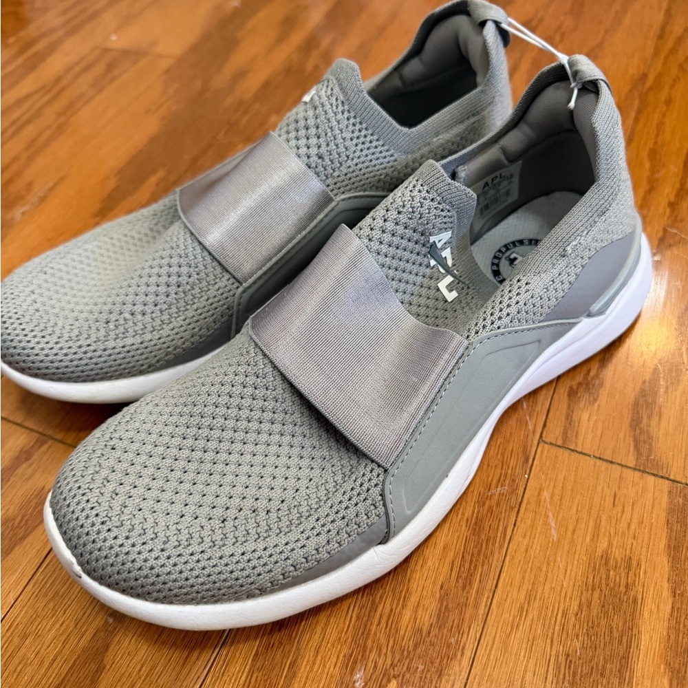 APL Techloom Bliss Slip On Knit Sneakers Cement Grey women's 7.5 $245 retail - Picture 1 of 4